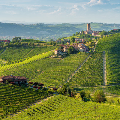 Italy: Lakes & Wine
