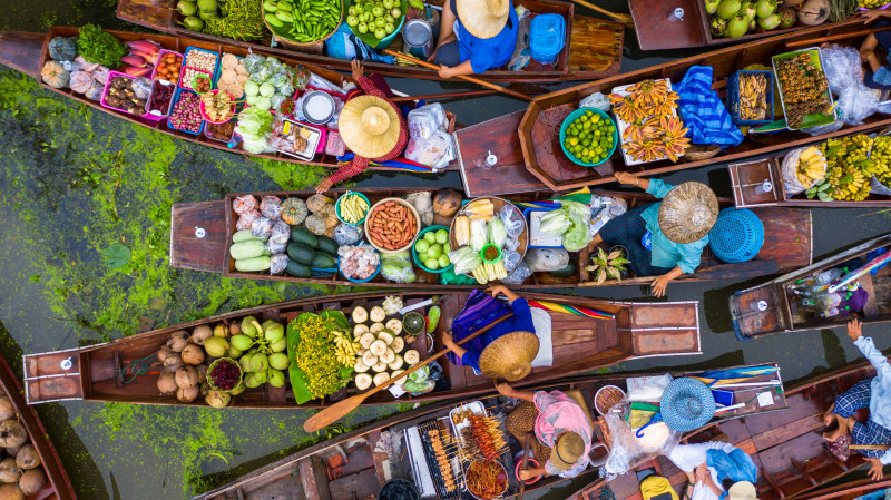 Damnoen Saduak floating market